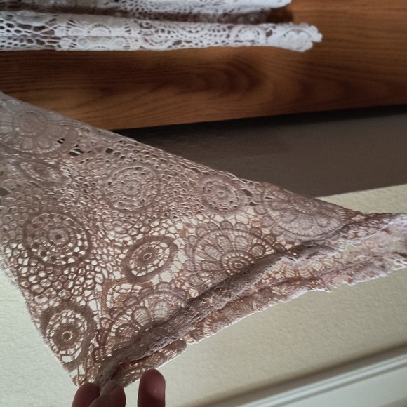 Top - Picture 2 of 2